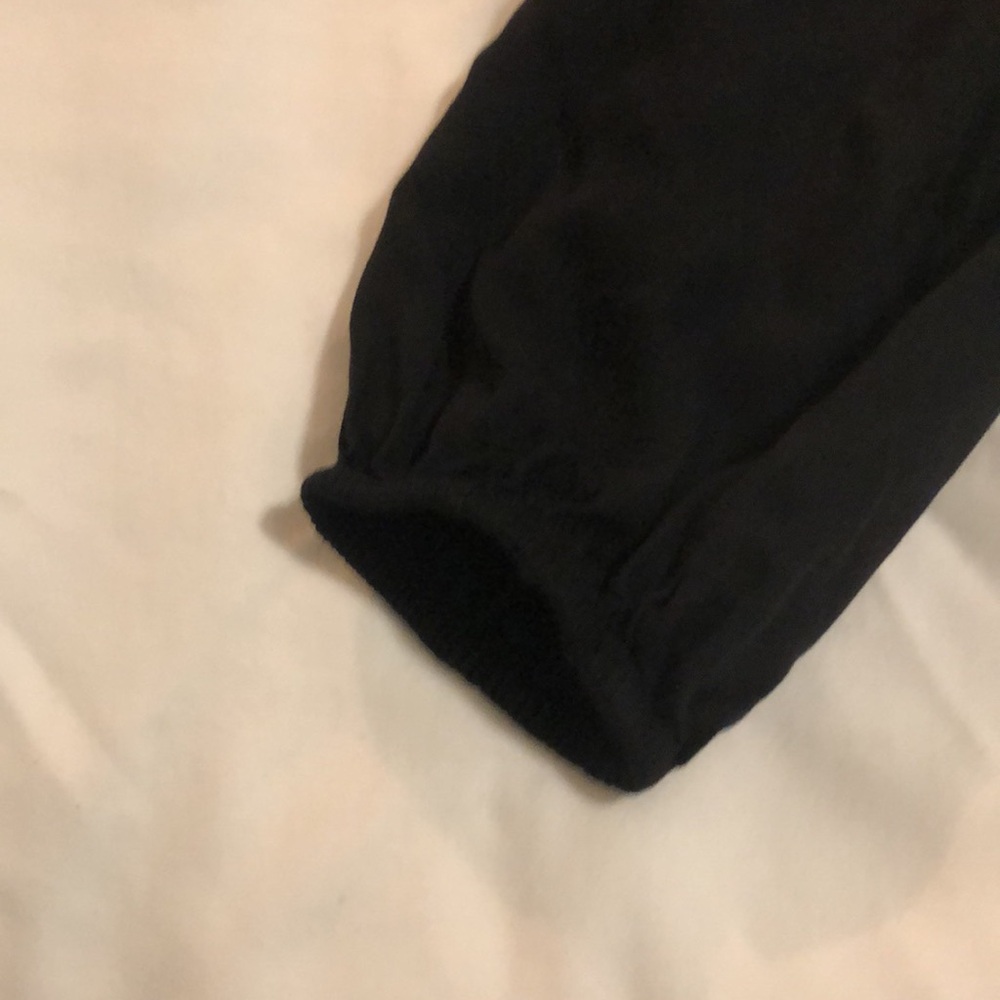 Old Navy Black Women's Top - Picture 3 of 5